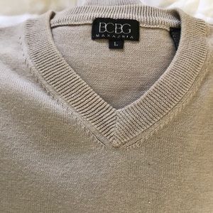 BCBG men’s v-neck sweater